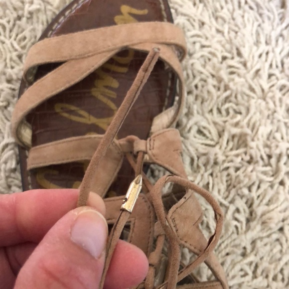Sam Edelman tan suede gladiator sandal. Excellent used condition. Size 9 - Picture 4 of 7
